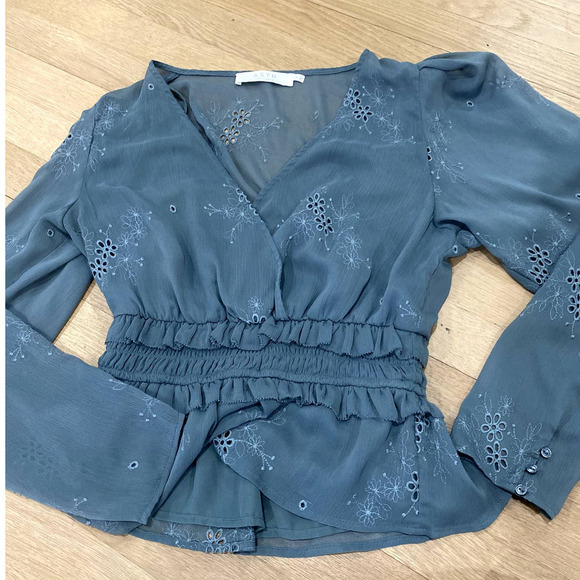 ASTR The Label Sage Green Cinched Waist Long Sleeve Top size Medium - Picture 3 of 4